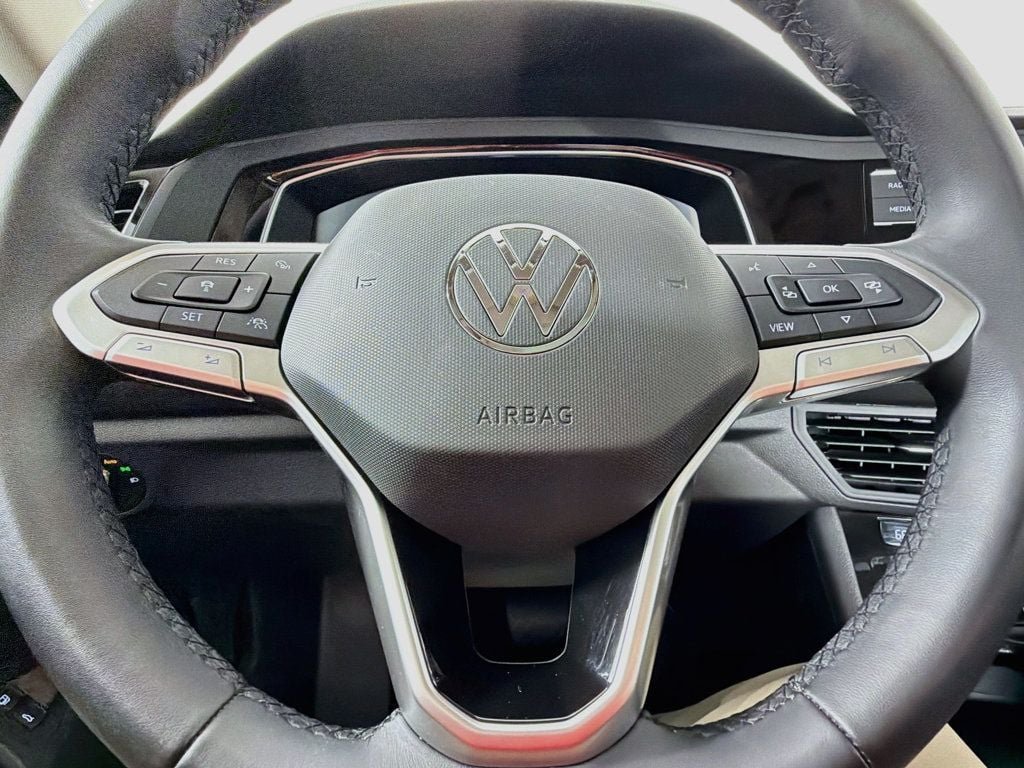Used 2023 Kings Red Metallic Volkswagen SE Automatic image 11