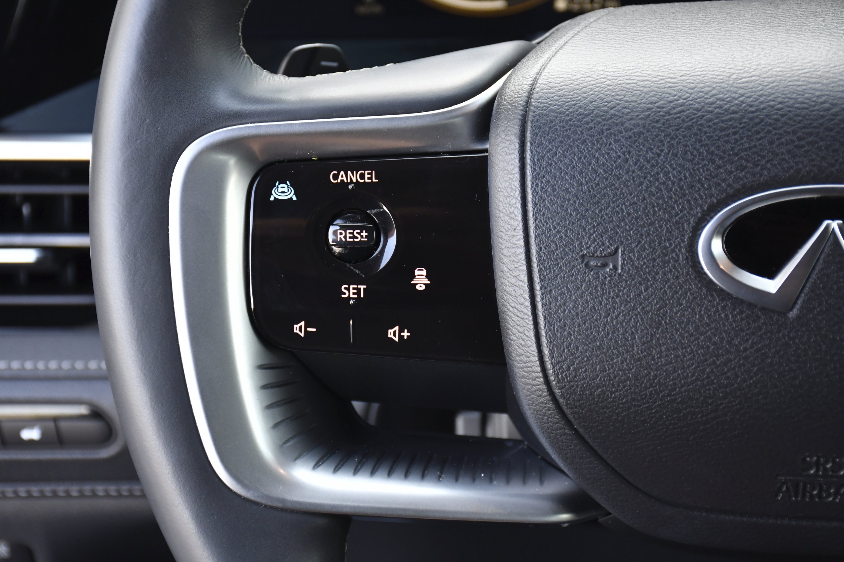 Certified Used 2025 Black Obsidian INFINITI PURE image 8