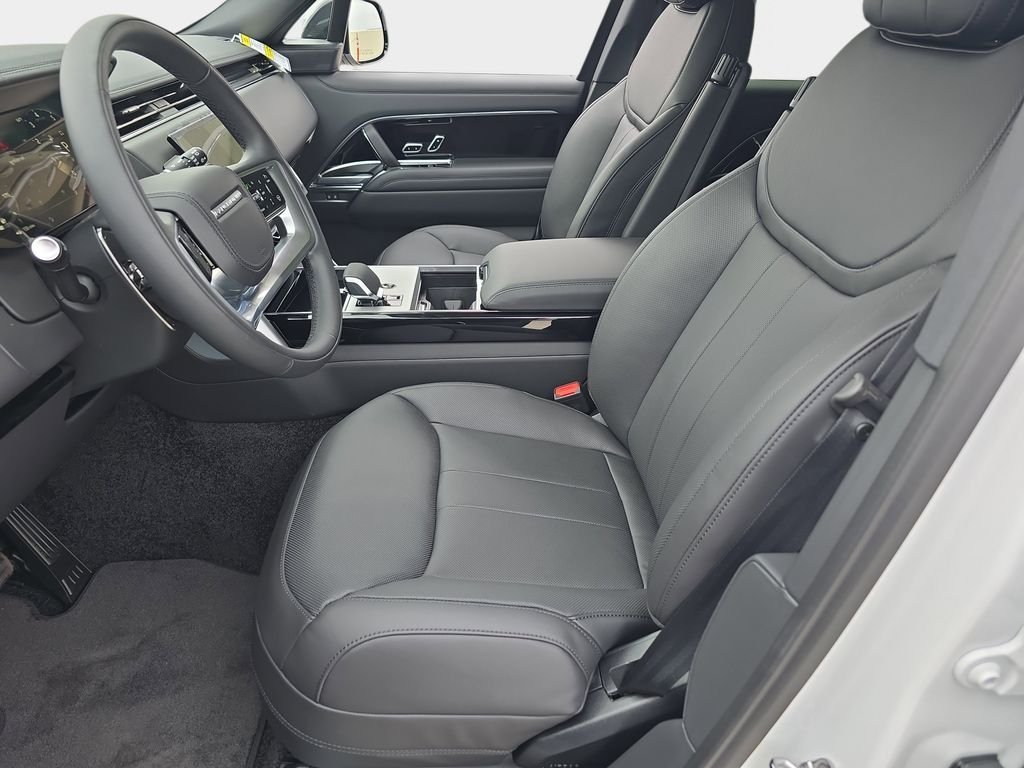2025 Land Rover Range Rover SE - Photo 16