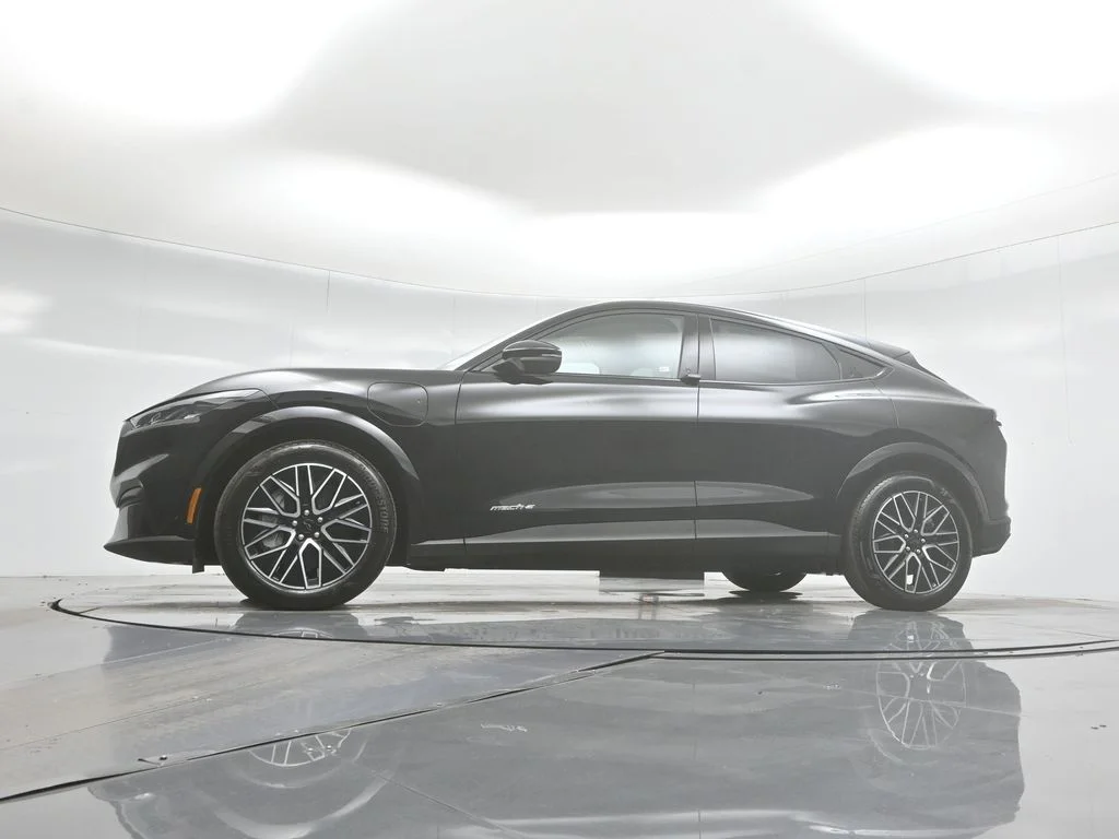 Used 2025 Black Ford Premium image 8