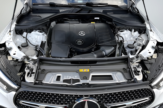 Used 2026  Mercedes-Benz GLC 300 Coupe image 27