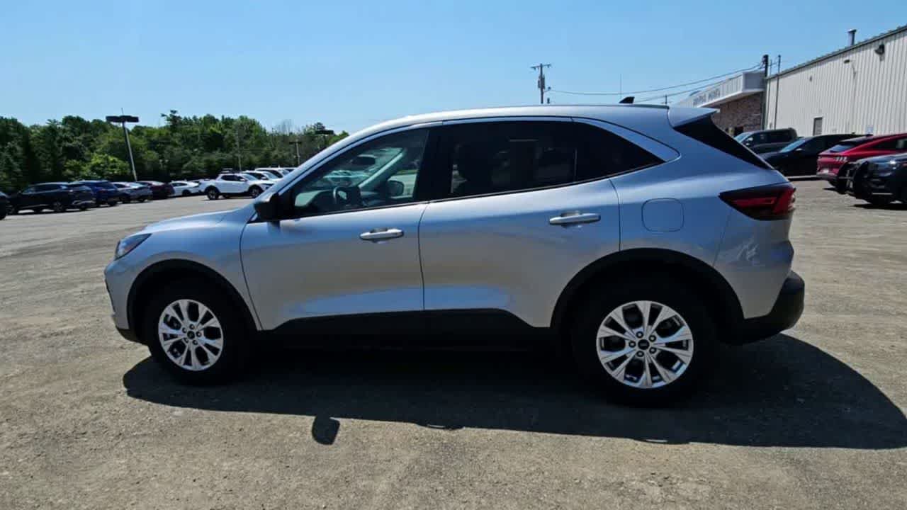 Used 2024 Iconic Silver Ford Active image 5