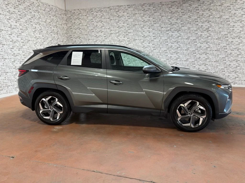 Used 2022 Amazon Gray Hyundai SEL image 6