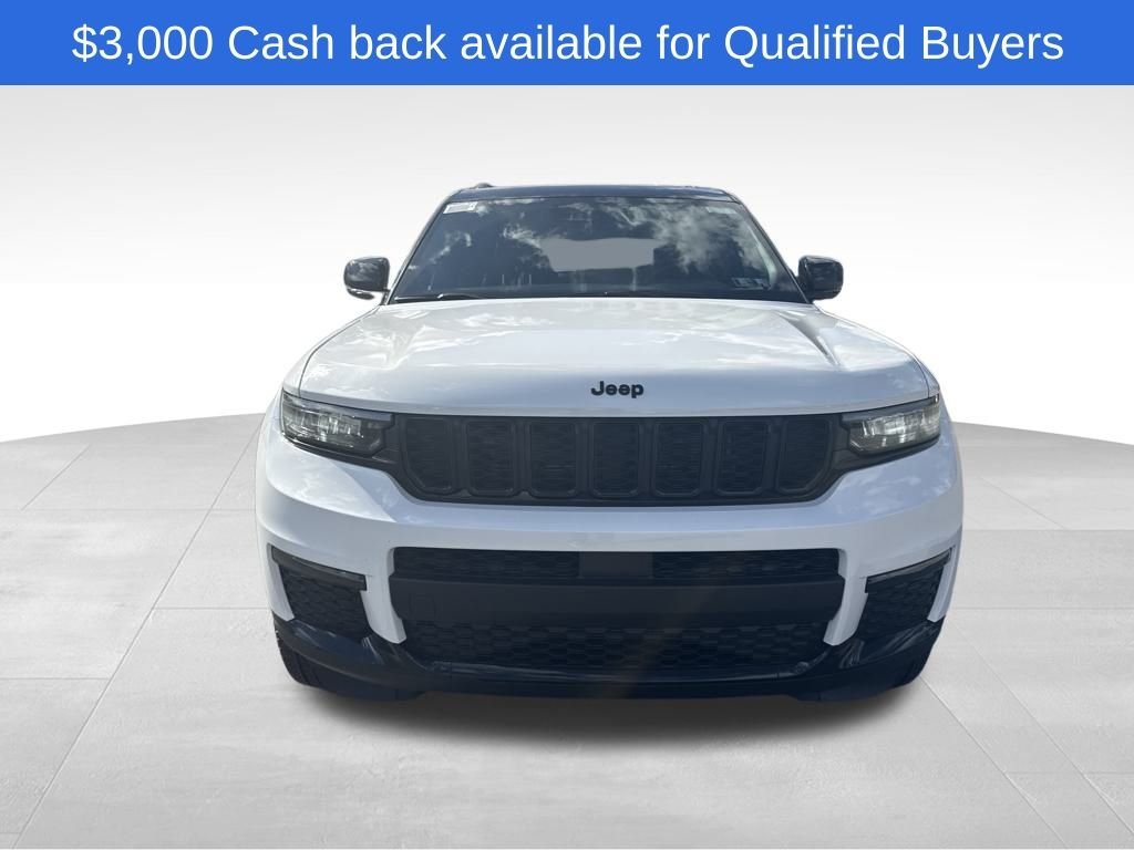 2025 Jeep Grand Cherokee Limited photo 2