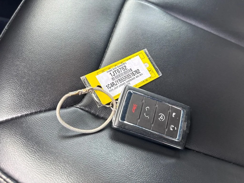 Used 2024 White Jeep 4xe image 5
