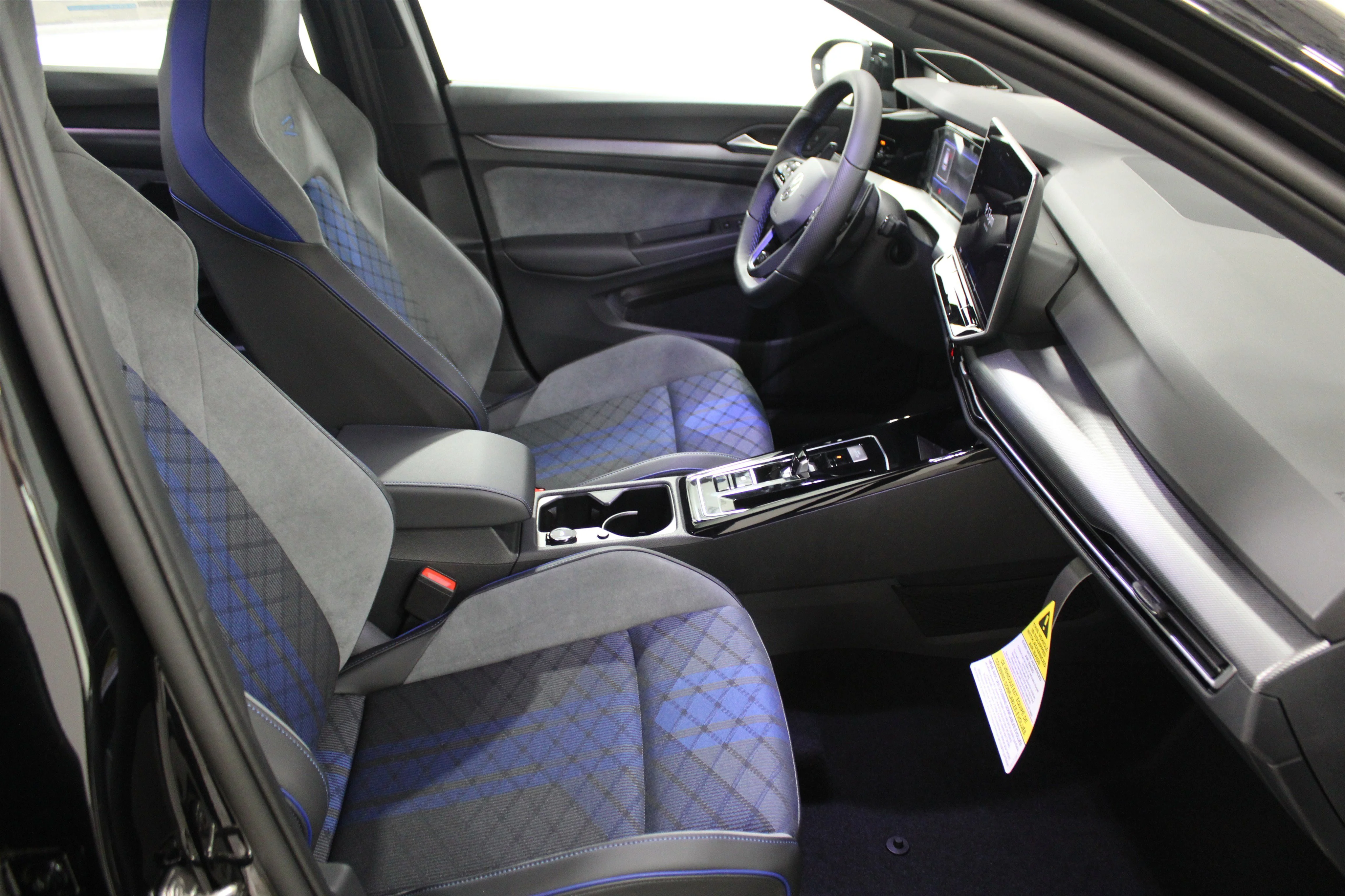 New 2026 Mythos Black Metallic Volkswagen Base image 23