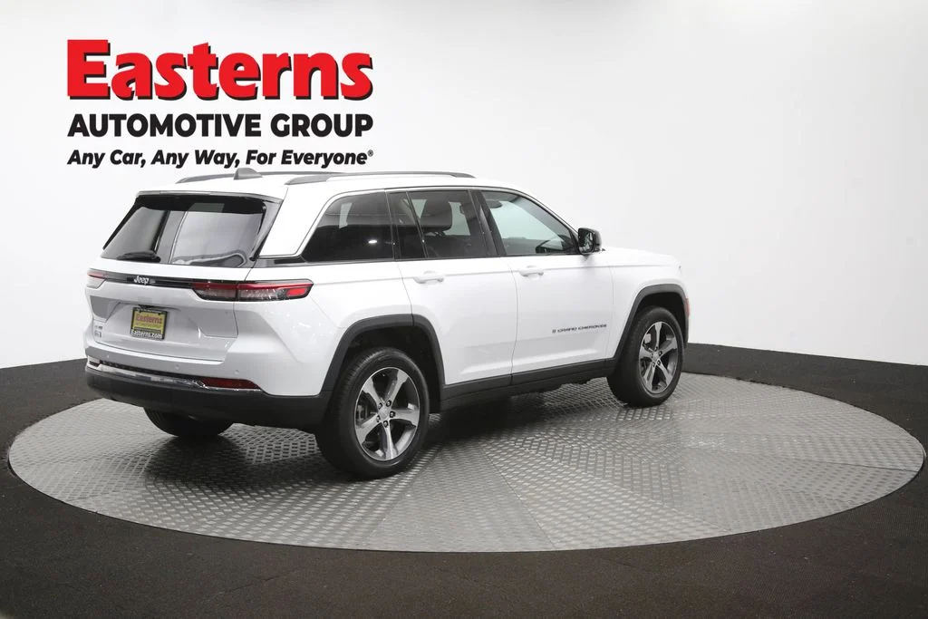 Used 2023 White Jeep 4xe image 43