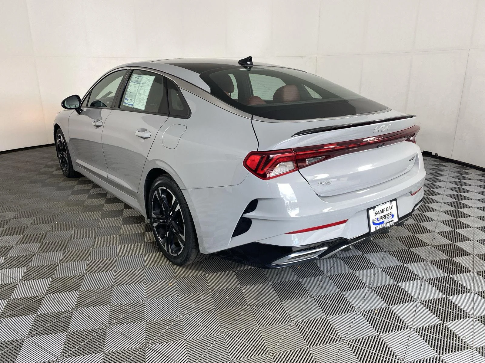 Used 2022 Wolf Gray Kia GT-Line image 5