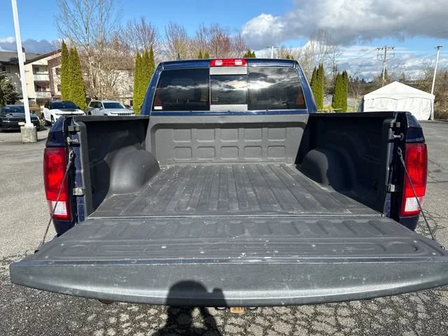 Used 2017 True Blue Pearlcoat Ram Big Horn image 6