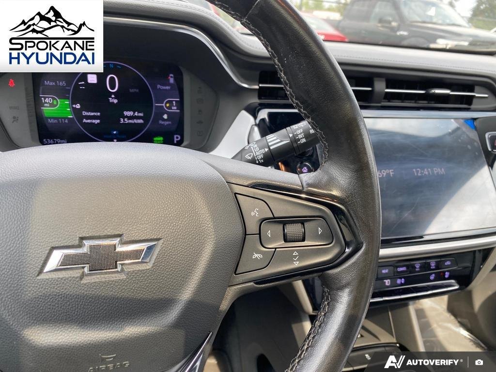 Used 2022 Silver Flare Metallic Chevrolet Premier image 19