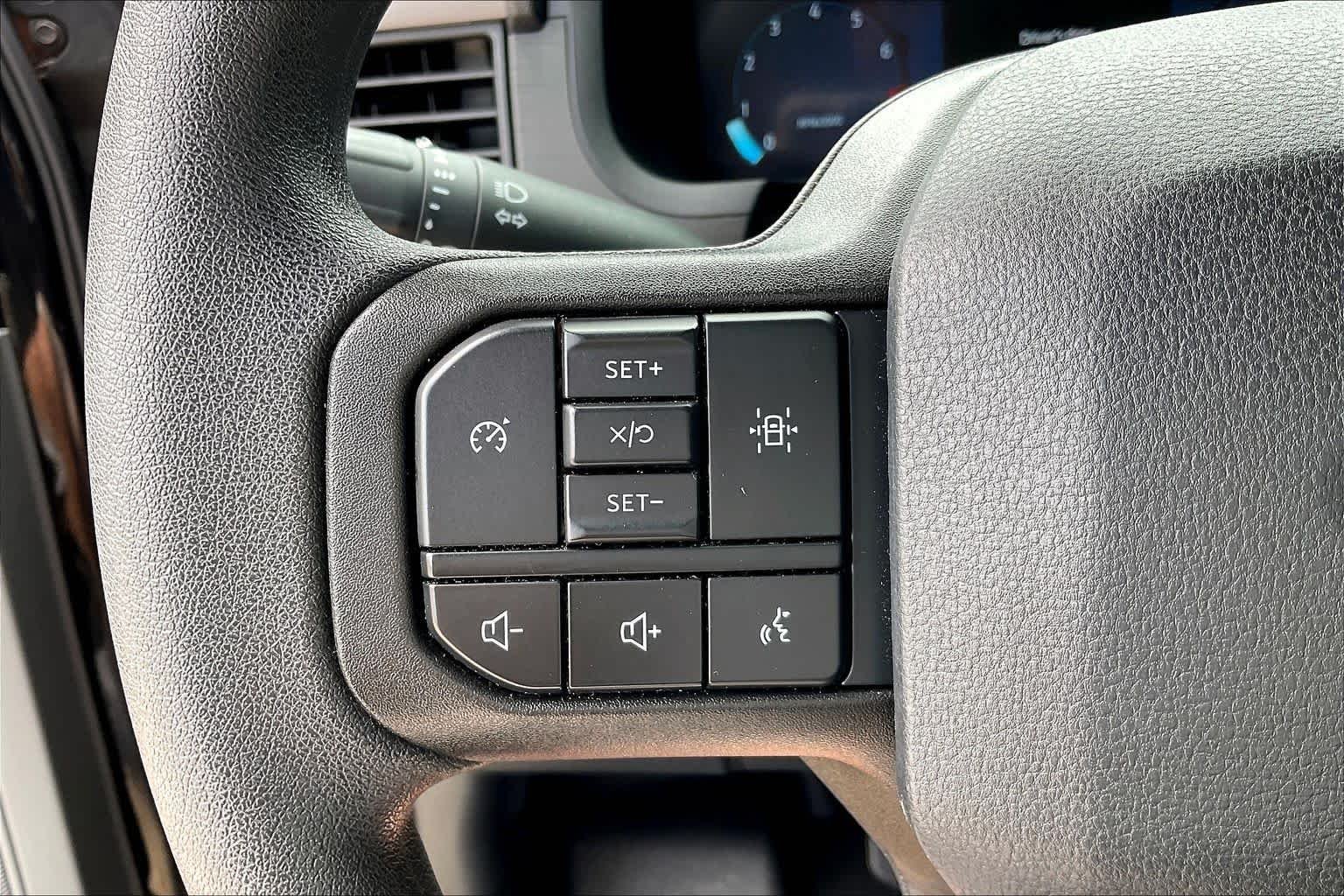 Used 2025 Agate Black Metallic Ford XL image 23