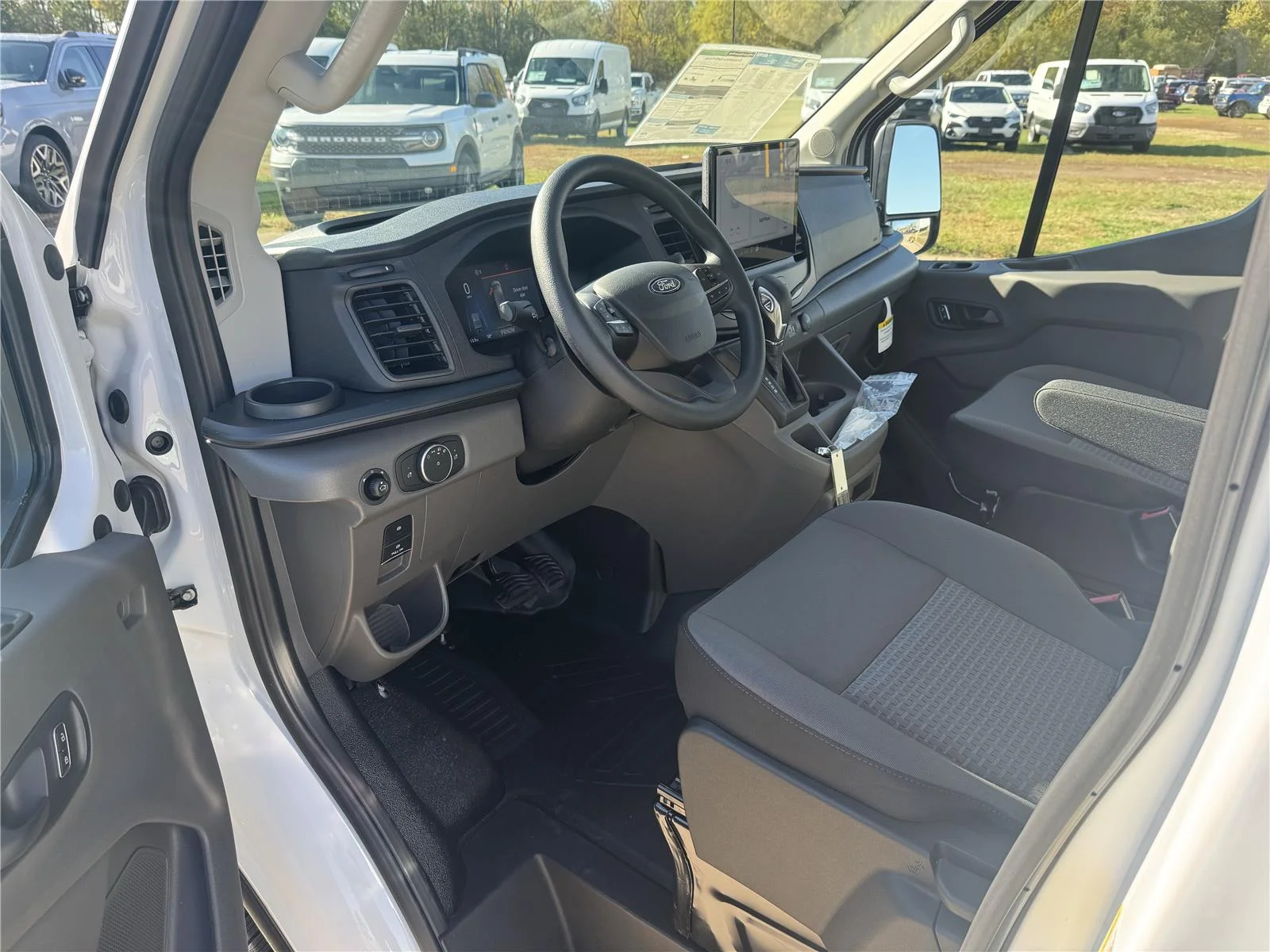 New 2026 Oxford White Ford Base image 10