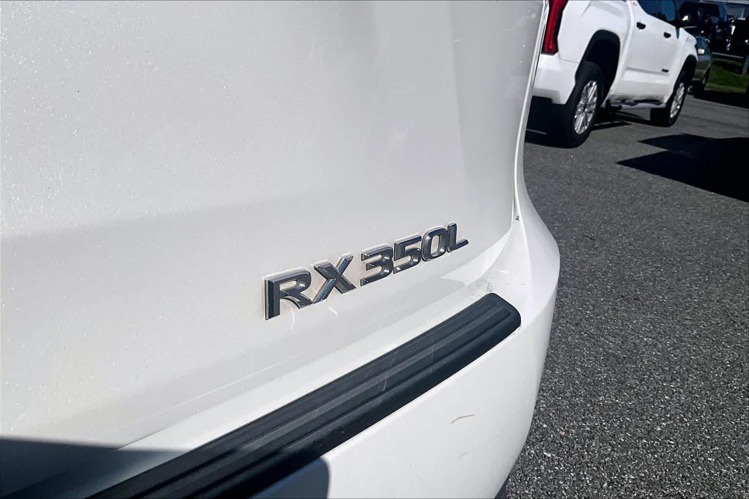 Used 2020 Eminent White Pearl Lexus  image 10