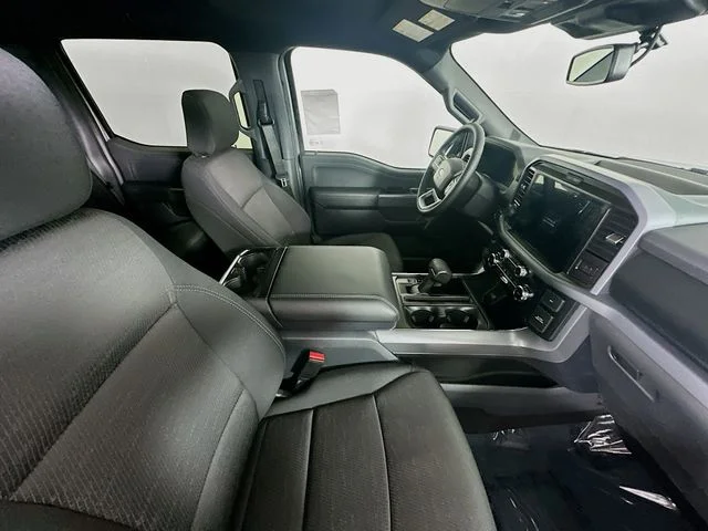New 2026 Iconic Silver Metallic Ford XLT image 27