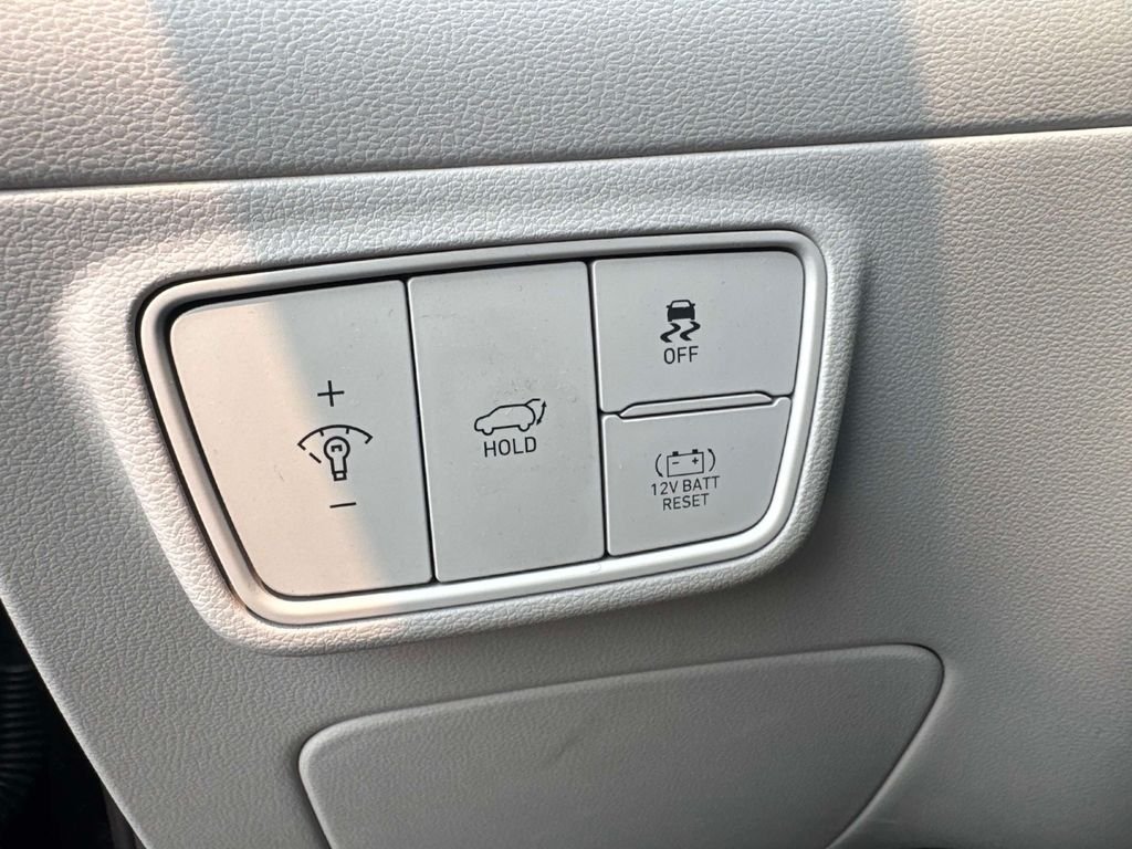 Used 2024 Black Hyundai Limited image 18