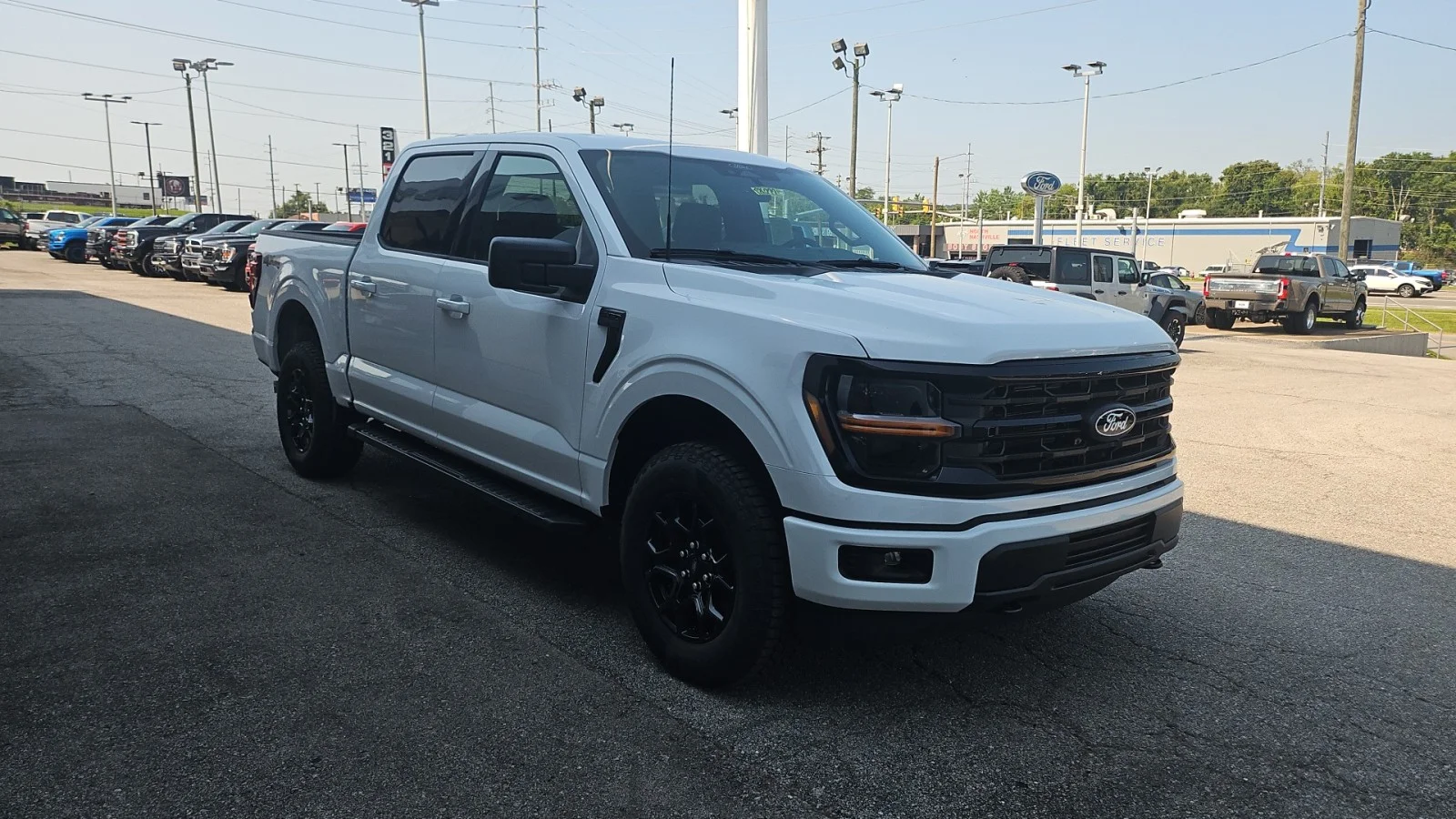 New 2026 Oxford White Ford XLT 4WD image 6