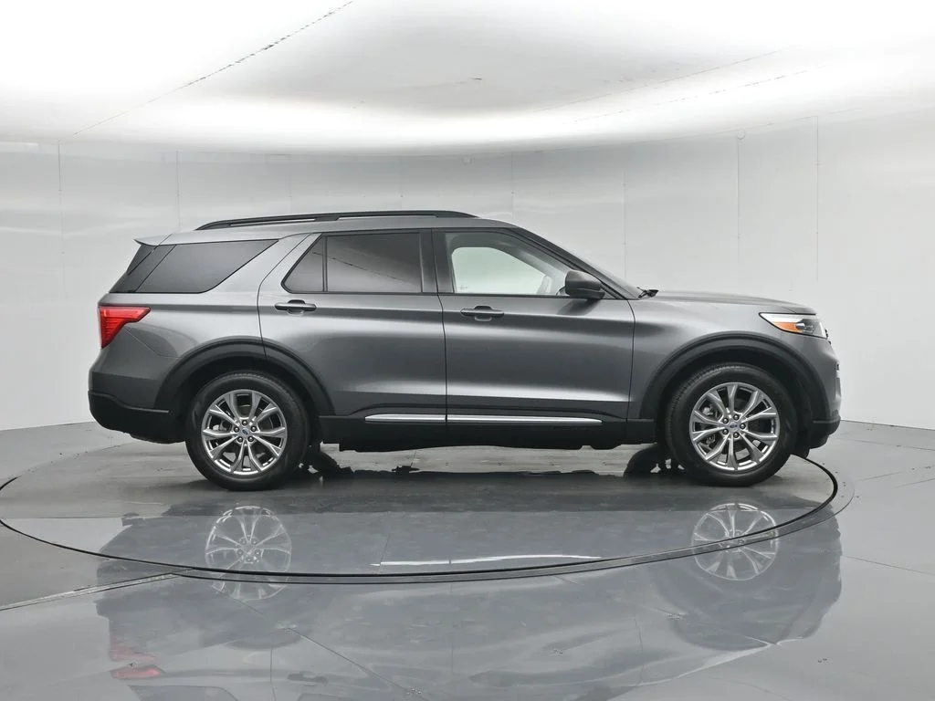 Certified Used 2023 Gray Ford XLT image 32