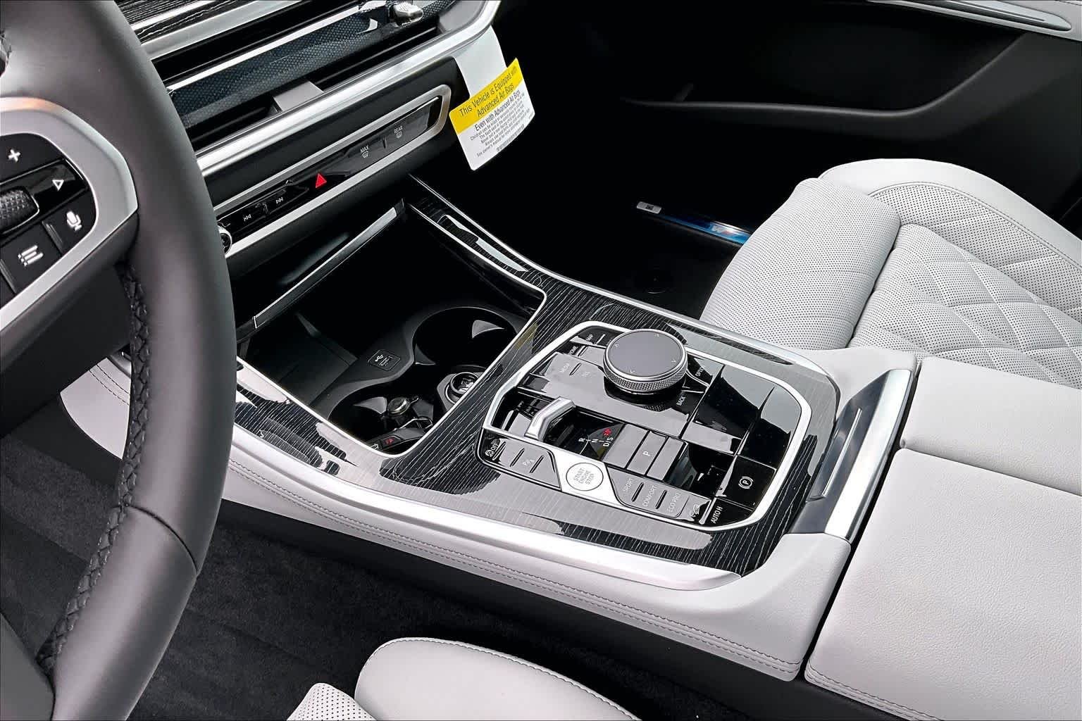 New 2026 Alpine White BMW xDrive40i image 8