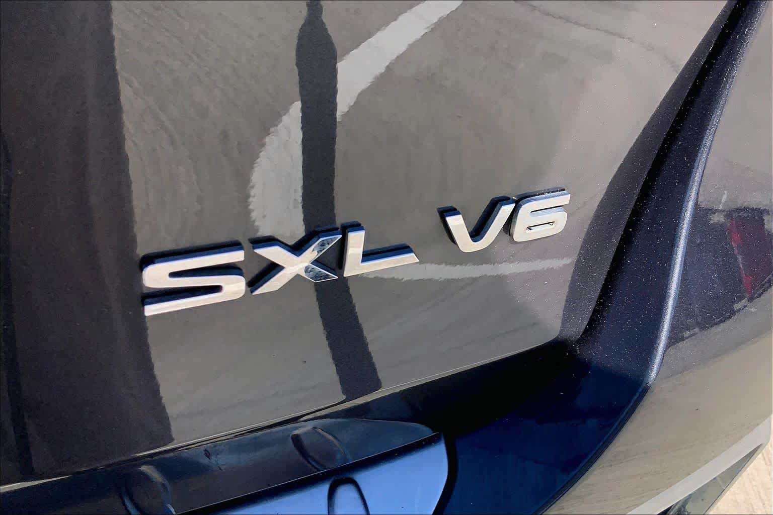 Used 2019 Platinum Graphite Kia SX Limited V6 image 10