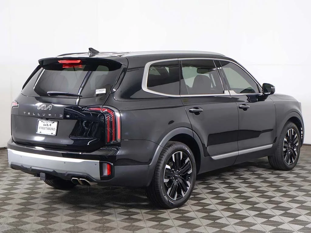 Used 2024 Black Kia SX image 12