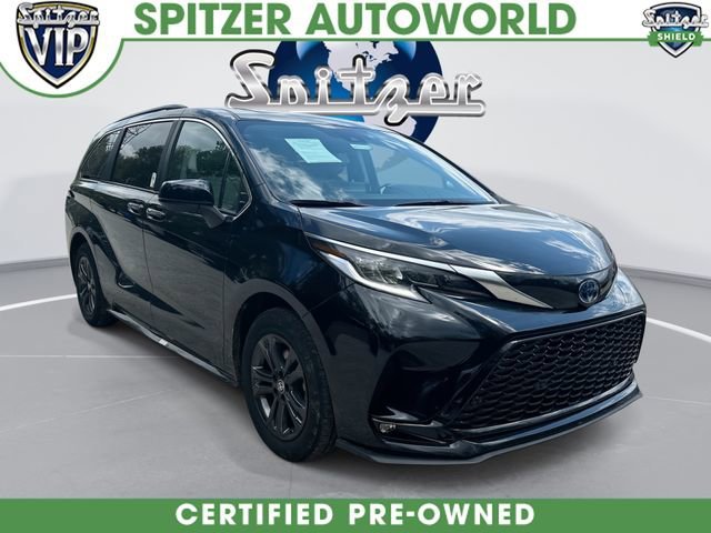 2024 Toyota Sienna XSE 7-Passenger Hybrid AWD's photo