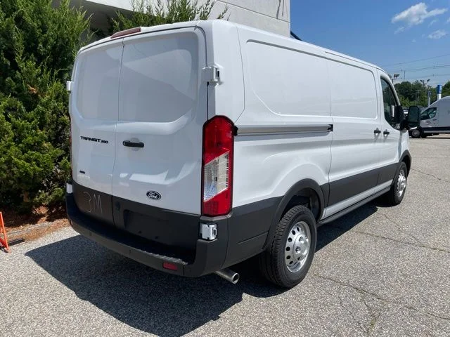 New 2026 OXFORD WHITE Ford Base image 6