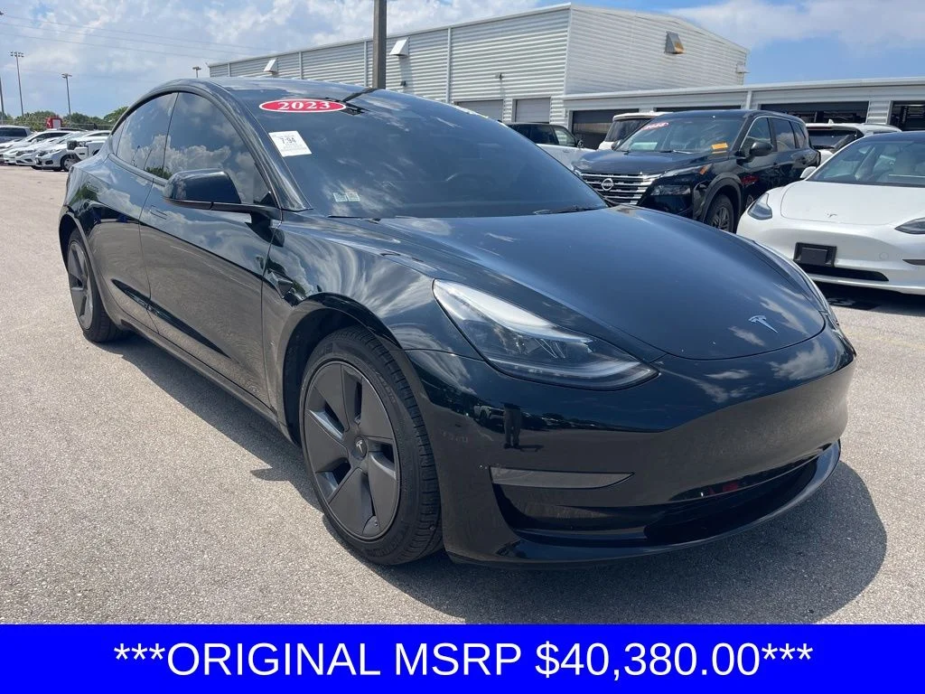 2023 Tesla Model 3 -'s photo