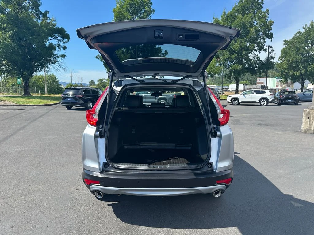 Used 2018 Silver Honda Touring image 11