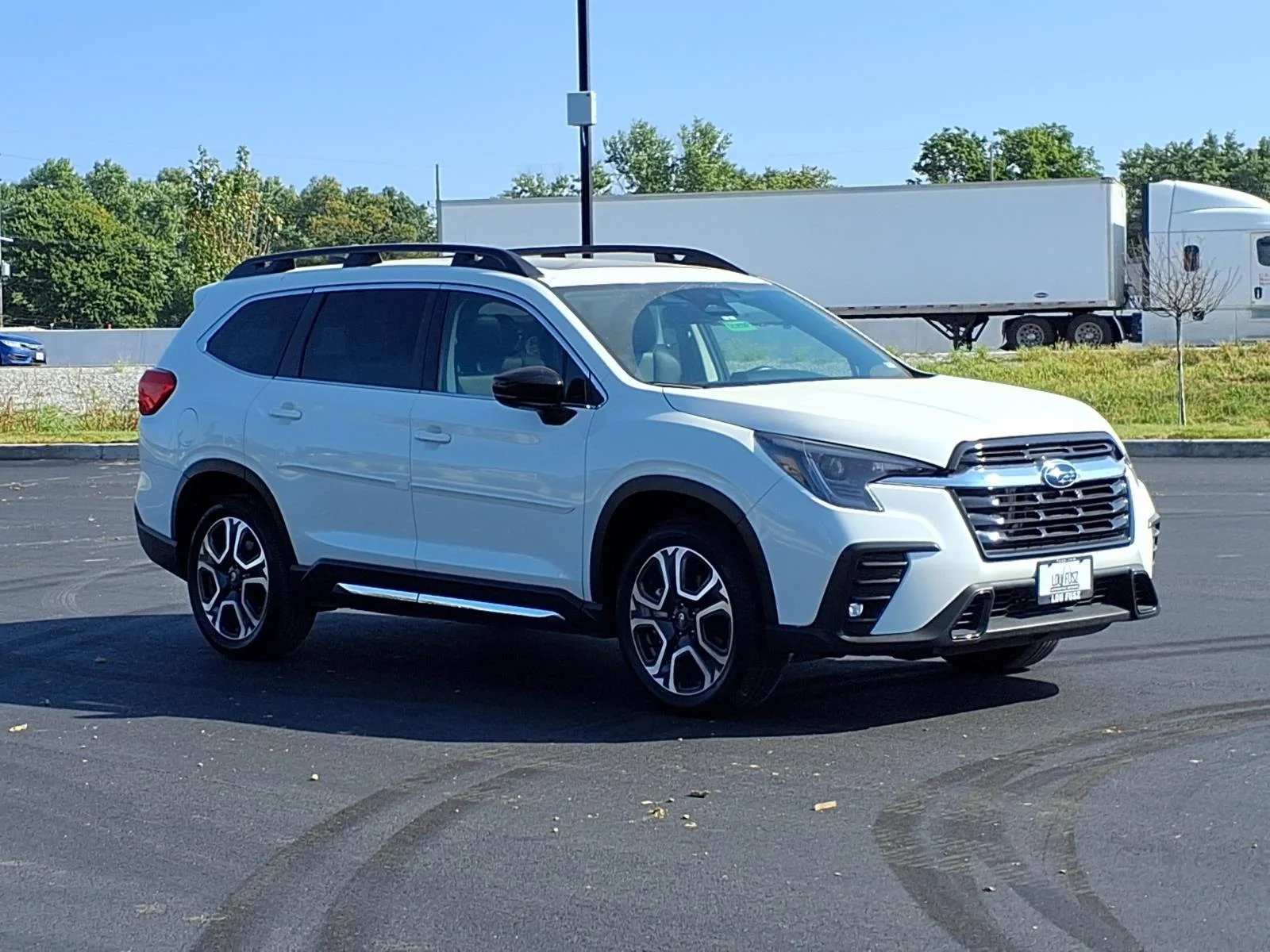 Used 2025  SUBARU UTILITY image 32
