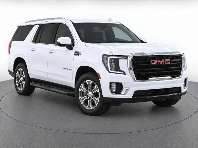 Used 2023 SUMMIT WHITE GMC Denali image 1