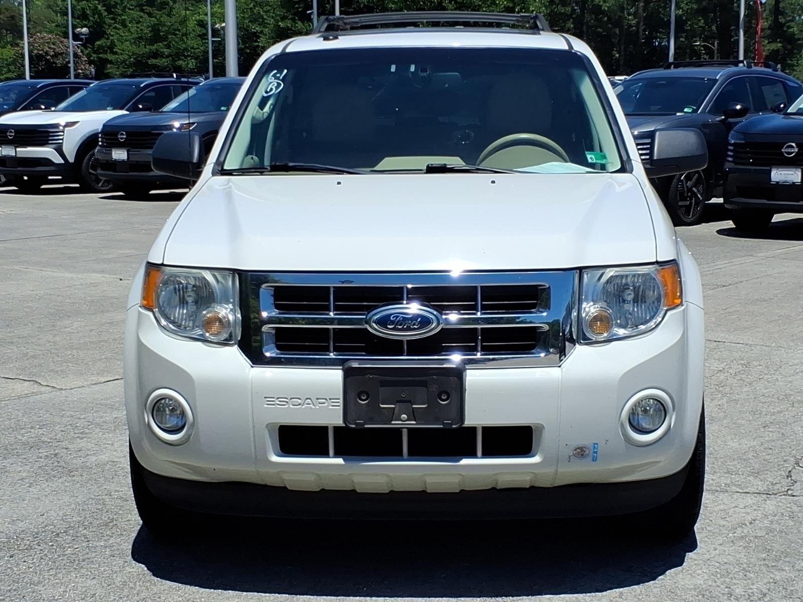Used 2012 White Suede Ford XLT image 2
