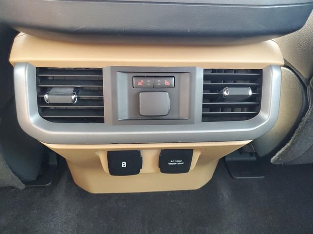 Used 2021 White Ford Lariat image 26