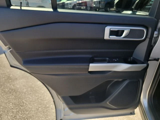 Used 2021 Silver Ford XLT image 12