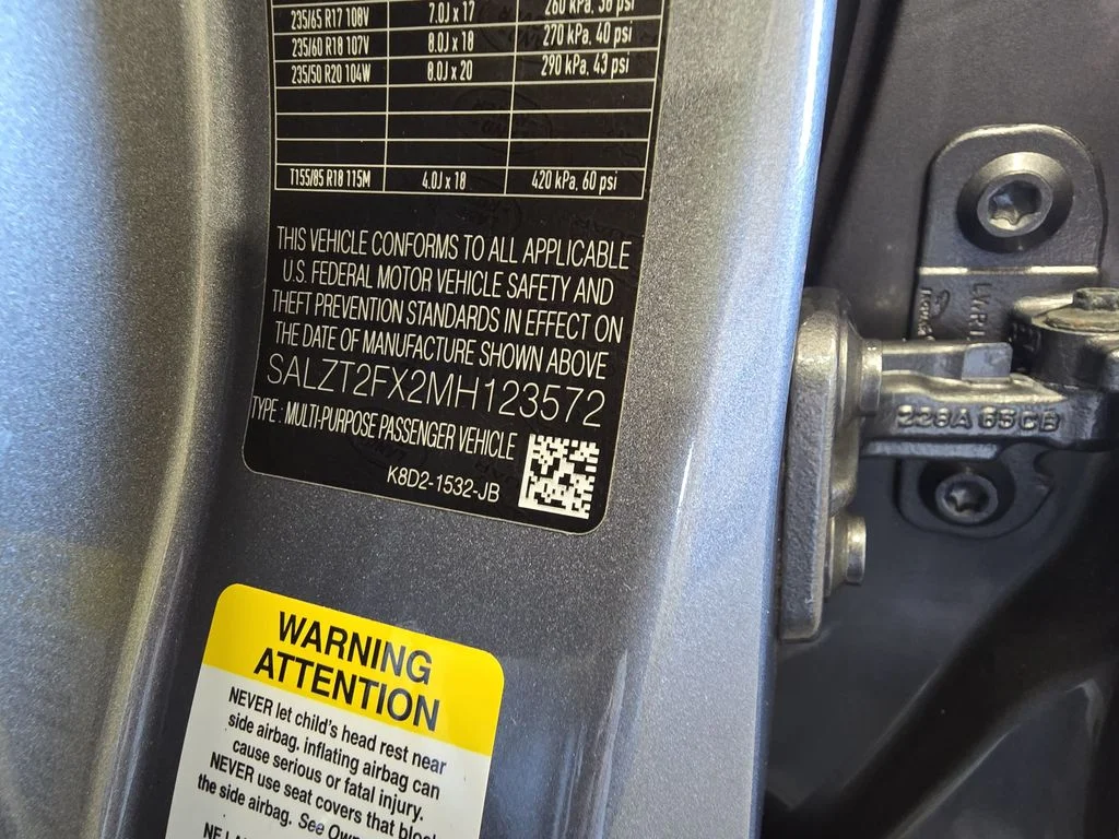 Used 2021  Land Rover Dynamic image 37