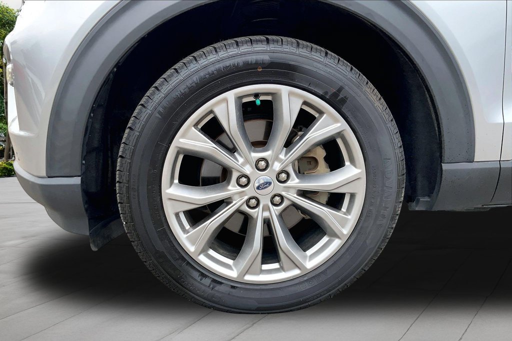 Used 2021 Silver Ford Limited image 33