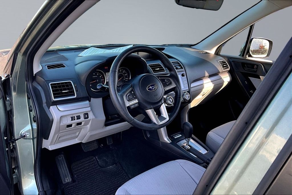 Used 2018 Green Subaru 2.5i Premium image 14