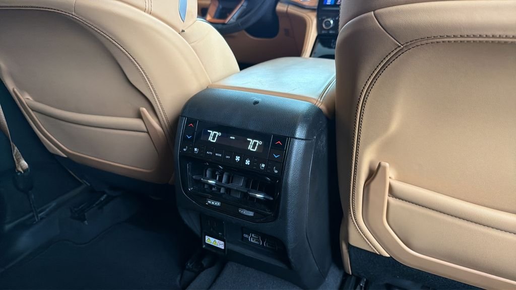 Used 2021 Silver Jeep Summit image 34