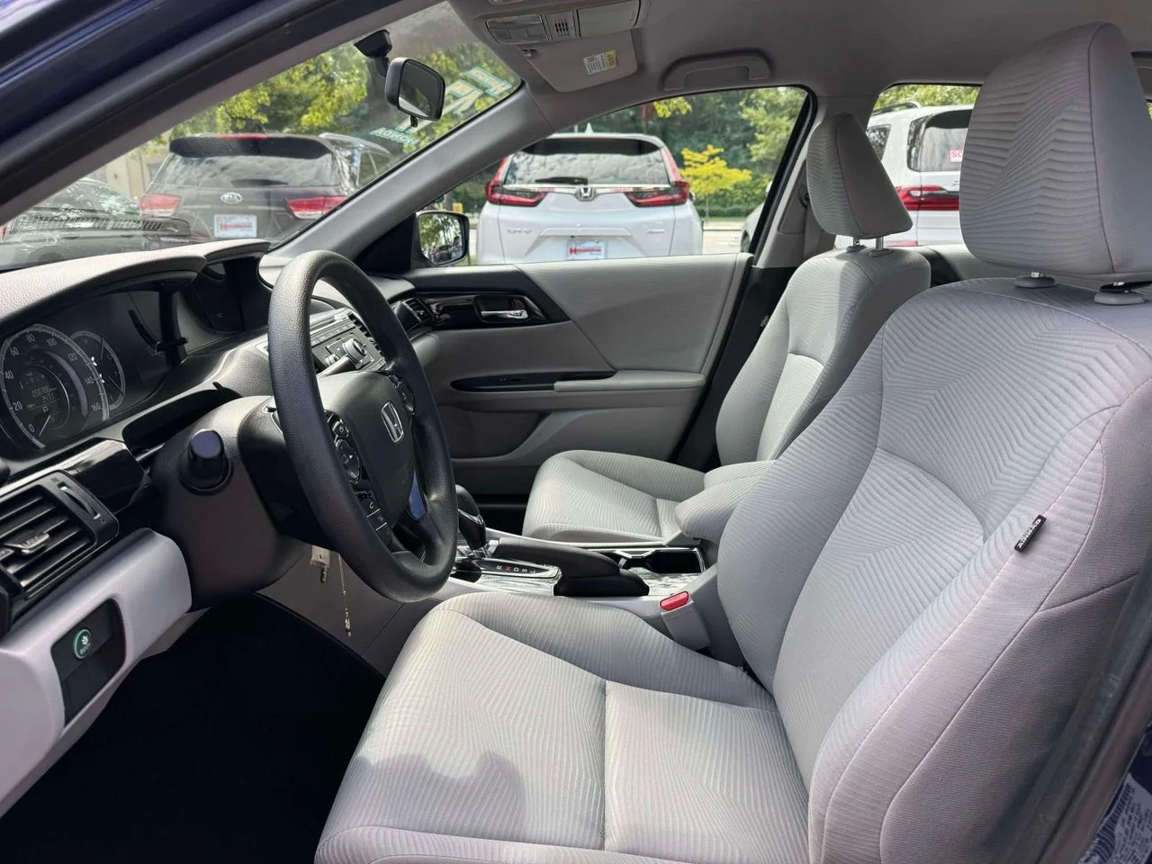 Used 2017 Deep Blue Opal Metallic Honda LX image 17