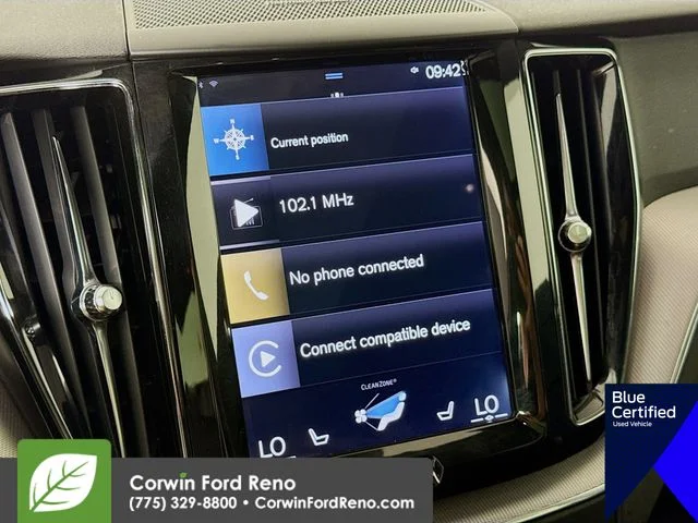 Used 2019 Ice White Volvo T5 R-Design image 19