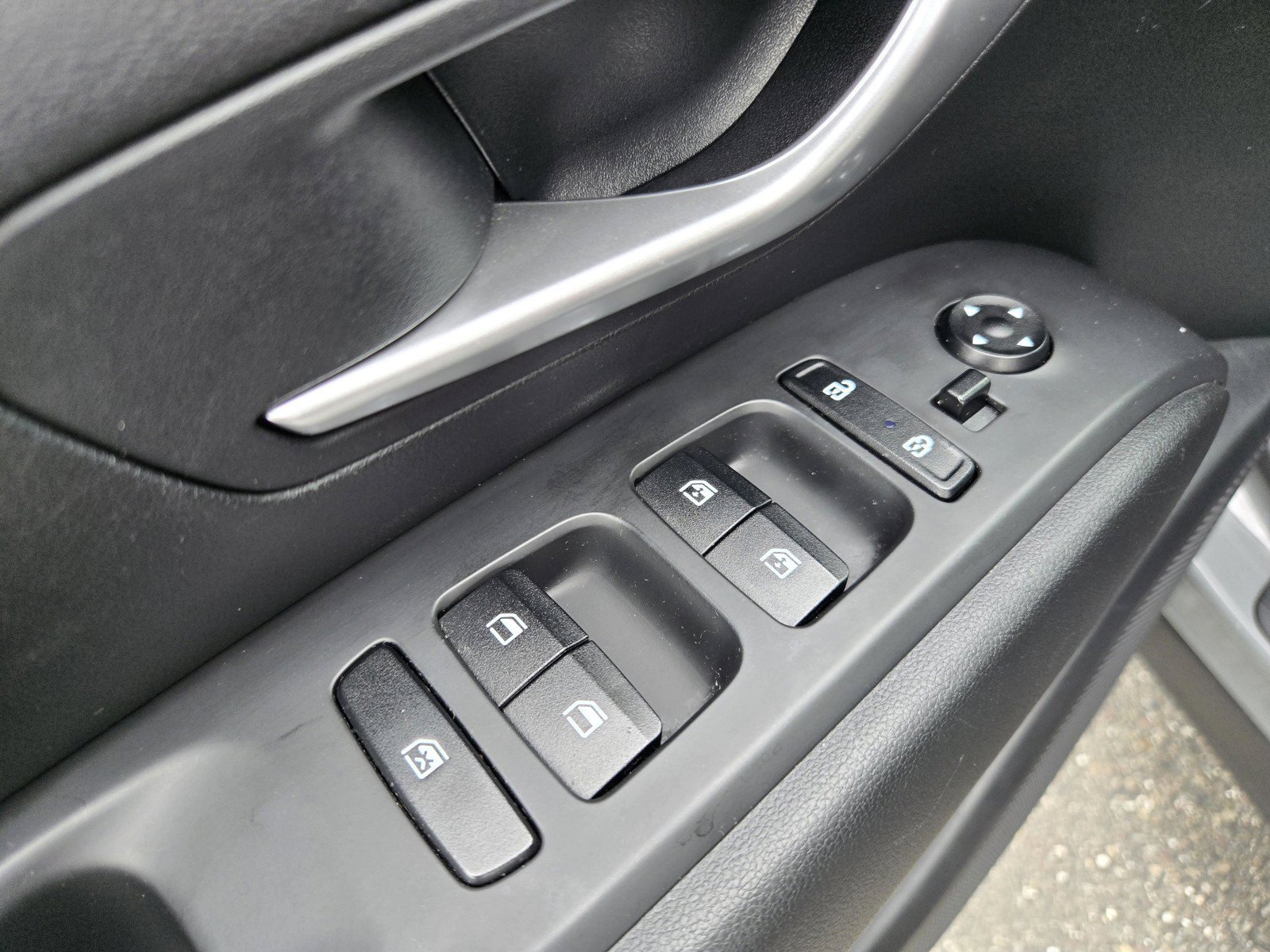 Certified Used 2024 Hampton Gray Hyundai SEL image 18