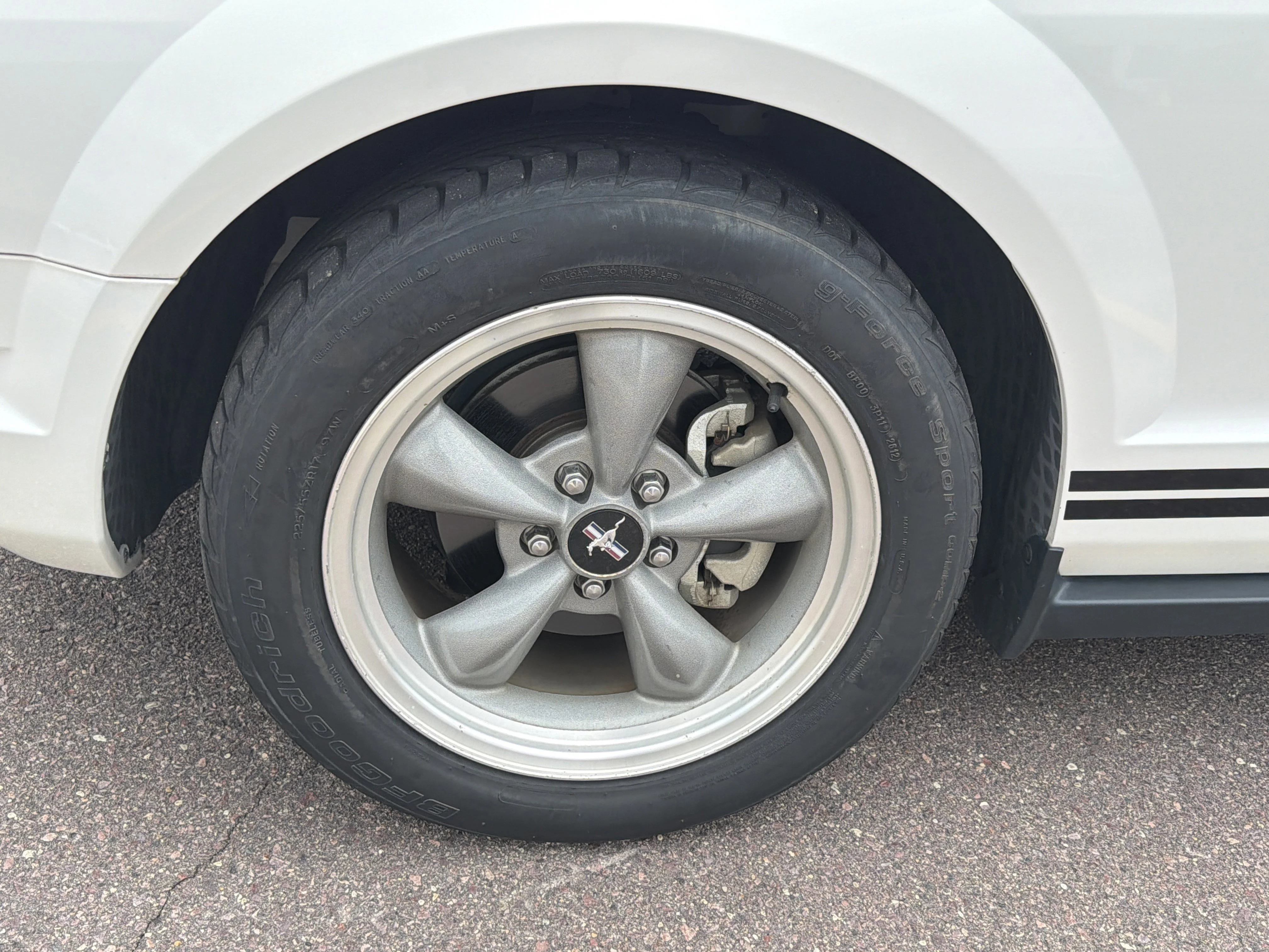 Used 2006 White Ford Standard image 9