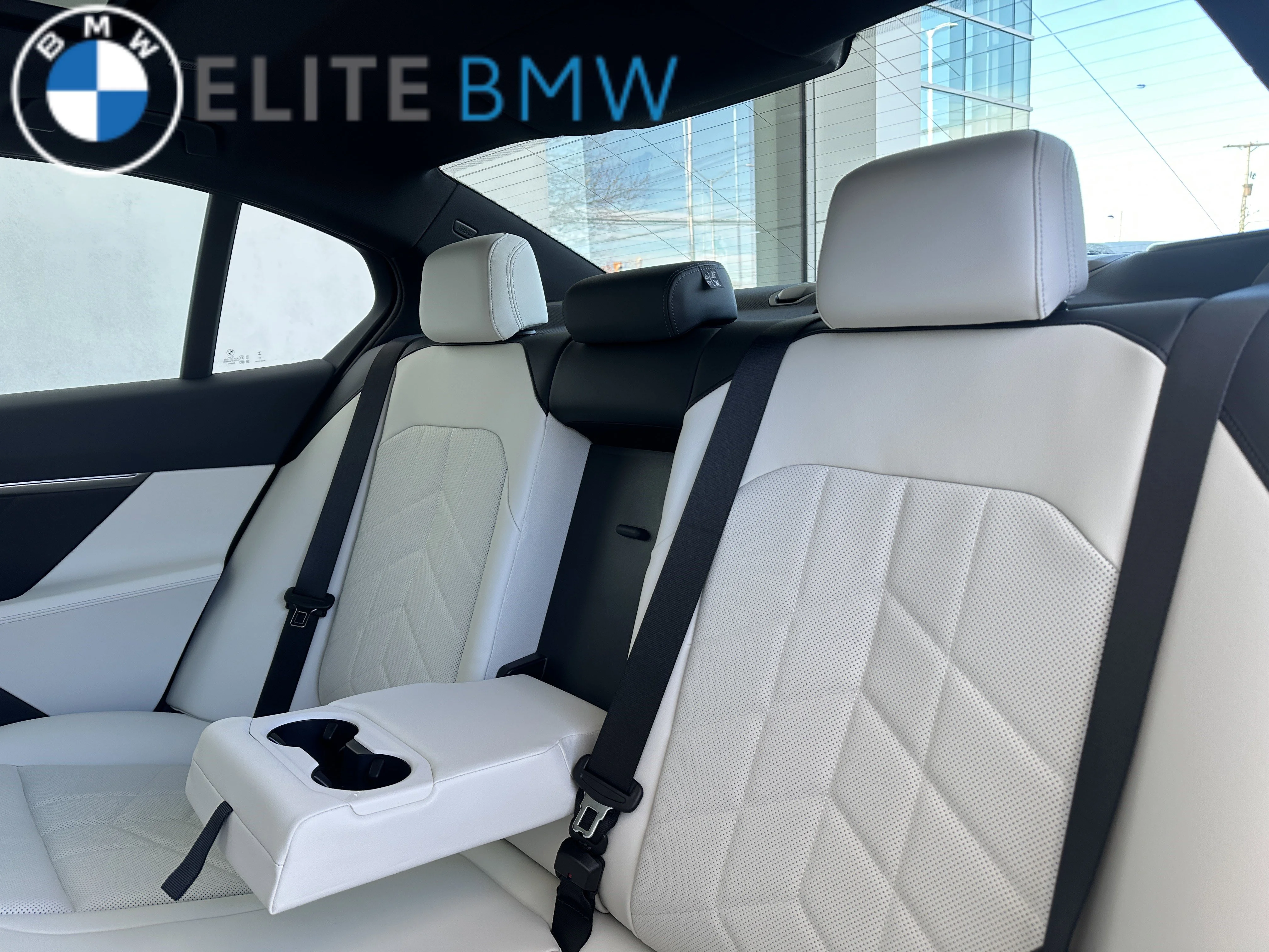 New 2026 Alpine White BMW 530i xDrive image 25