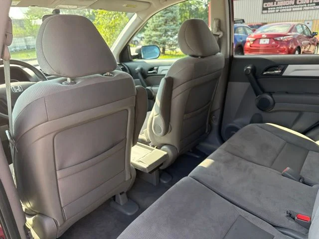 Used 2011 Red Honda SE image 17