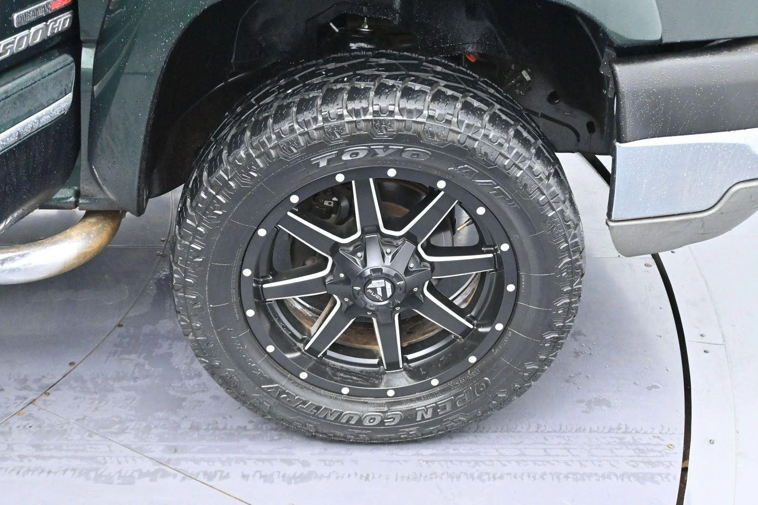 Used 2005 Dark Green Metallic Chevrolet LS image 25