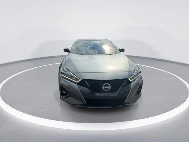 Used 2023 Gray Nissan SR image 3