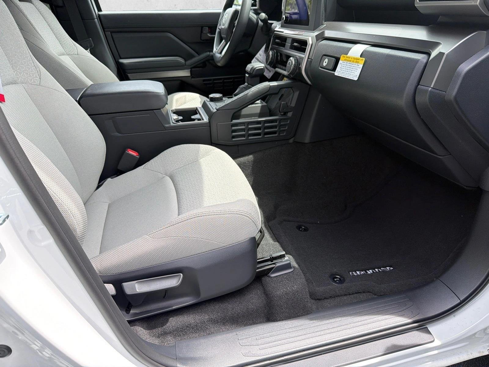 Used 2026 Ice Cap Toyota SR5 image 13