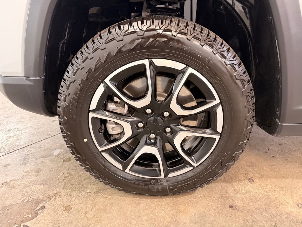 Used 2024 Silver Jeep Trailhawk image 16