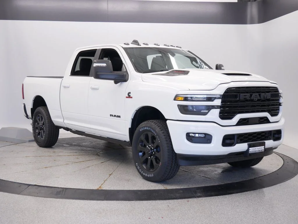 New 2026 Bright White Clear-Coat Exterior Paint Ram Laramie image 9