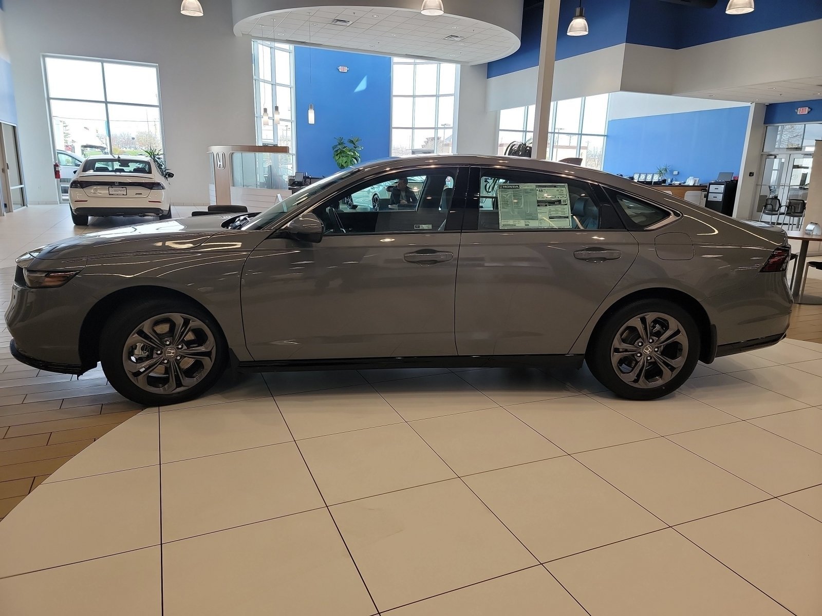 New 2026 Urban Gray Pearl Honda EX-L image 16