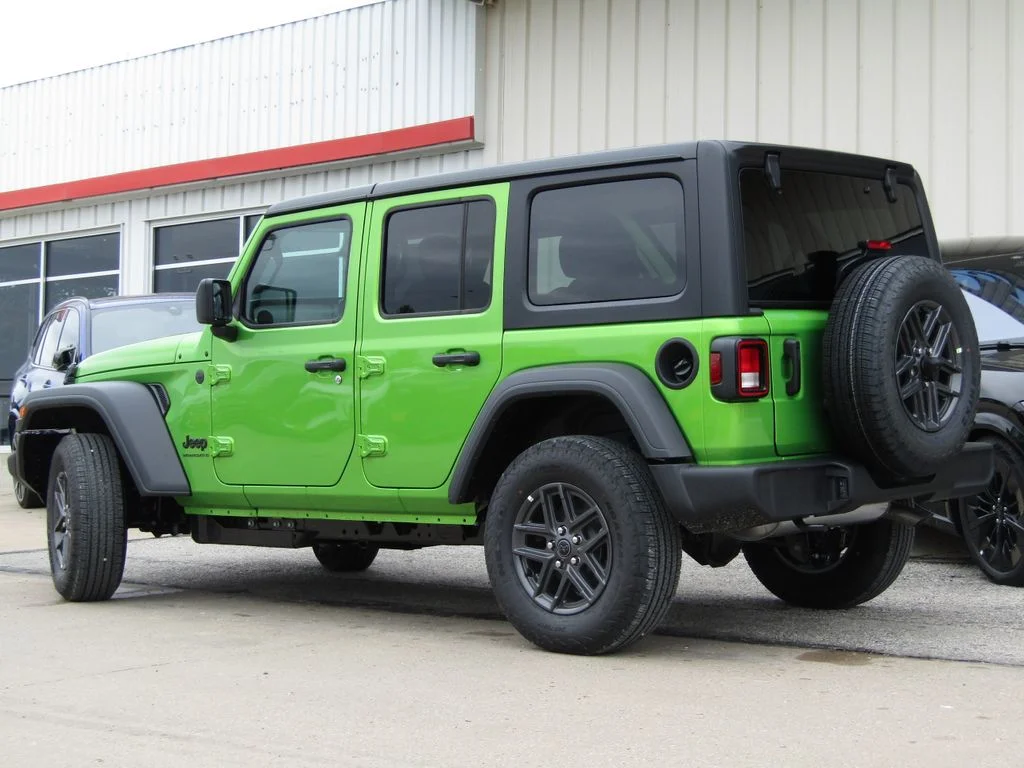 New 2026 Mojito Clearcoat Jeep Sport RHD image 10